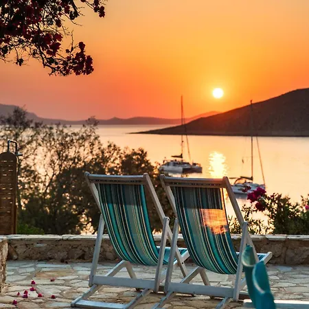 Semesterbostad Ftenagia *