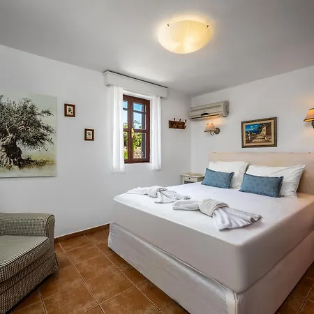 Ftenagia * Chalki Town