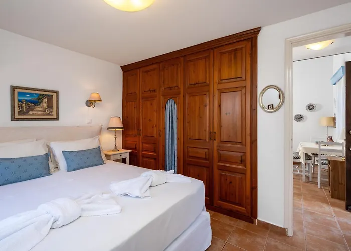 別荘 Ftenagia Chalki Town