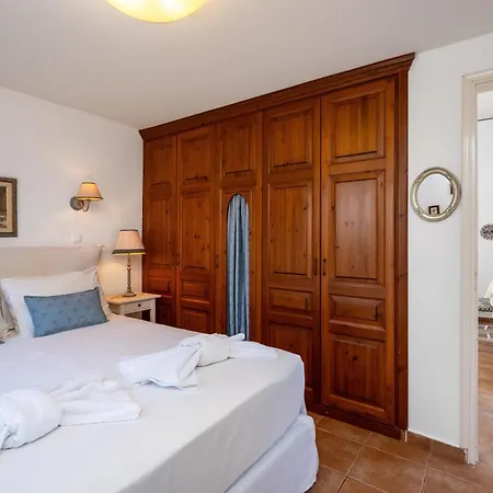 Dom wakacyjny Ftenagia Chalki Town